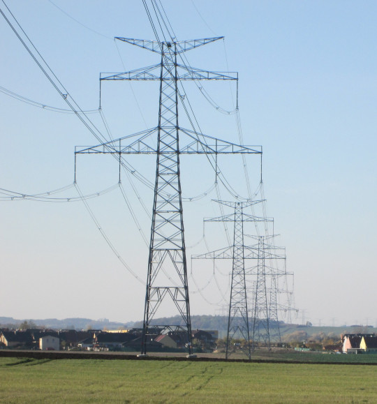 56. Stožár Donau 400 kV se svazkovými vodiči