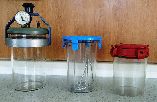 23. Různé druhy anaerostatů