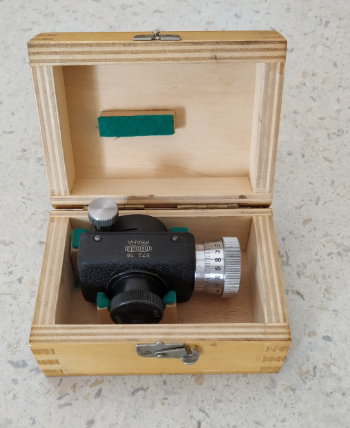 71. Měřící okulár uložení