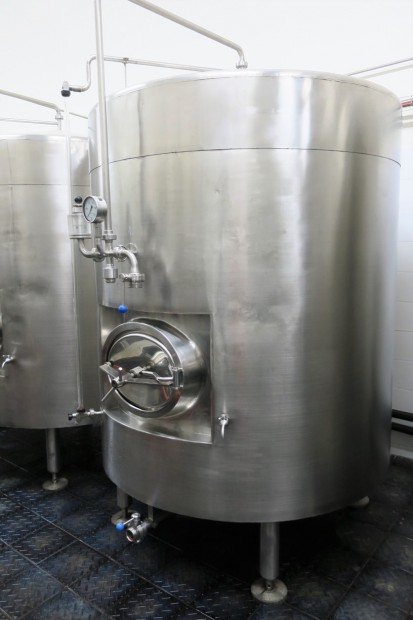 43. Stojatý izolovaný dozrávací tank