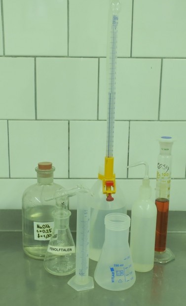 1. Pomůcky pro stanovení titrační kyselosti mléka