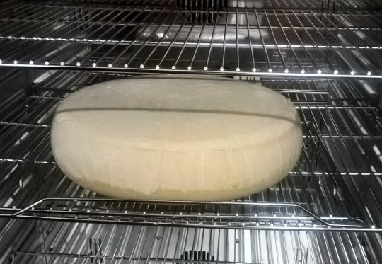 34. Tvrdý sýr ve zracím boxu