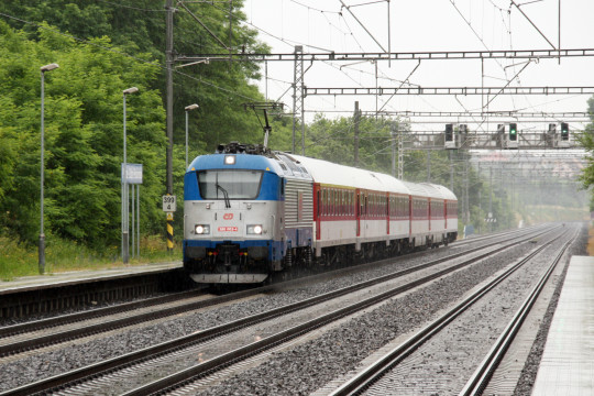 22. Linky dálkové železniční dopravy v Česku (SŽDC).