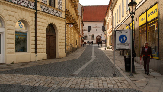 20. Příklad místní komunikace funkční skupiny D1 „zklidněné“ – pěší zóna.