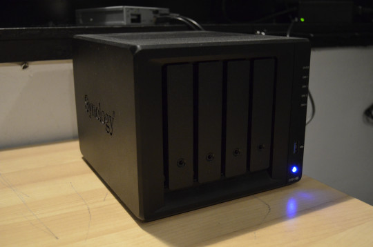 27. Externí úložiště dat (server NAS)