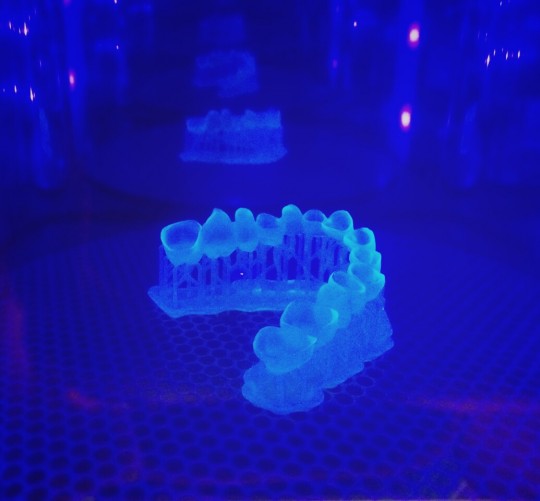 11. Curing 3D printed prosthesis under UV light