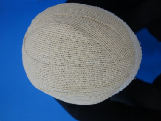 14. Zhotovení obvazu – „Hippokratova čepice“