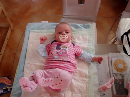 32. Poloha na zádech – 3. měsíc.