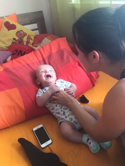 54. Sociální úsměv