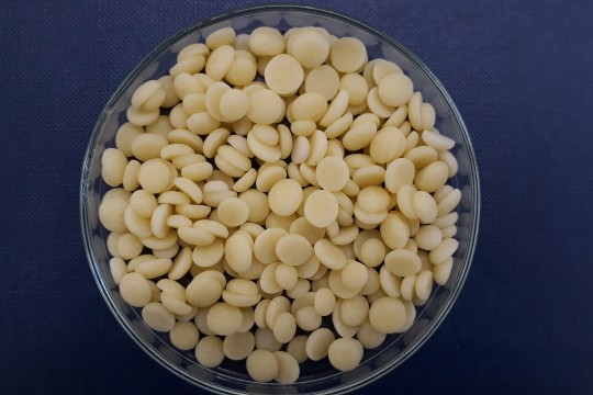 17. Cacao oleum