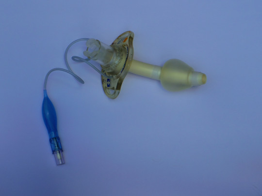 3. Tracheostomická kanyla