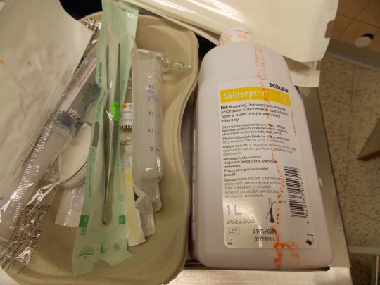 21. Nesterilní pomůcky k provedení biopsie